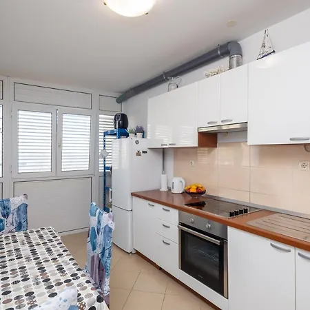 Only Apartment